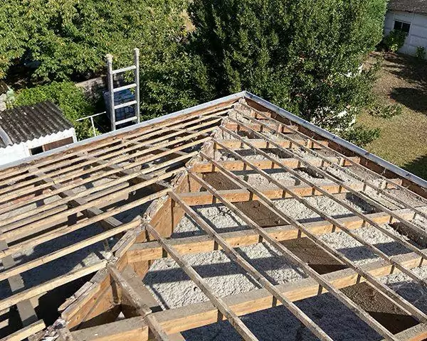 Chantier de couverture à Paris