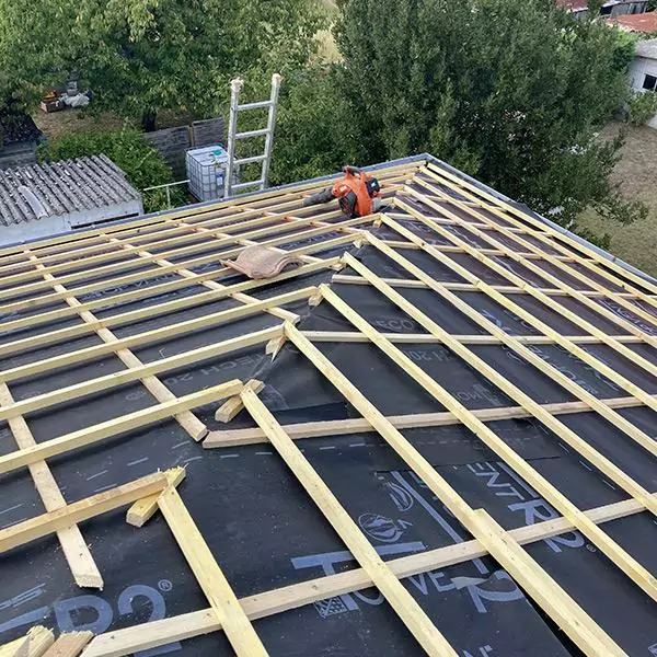 Chantier de couverture à Paris