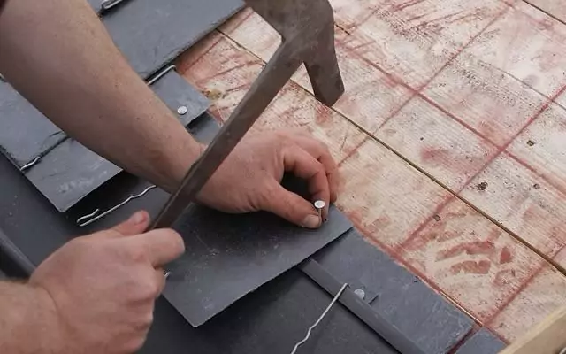 Chantier de couverture à Paris